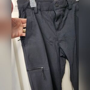 Wind River,Navy Blue Cargo Pants with 4 Zipper Pockets, Size 10/32
